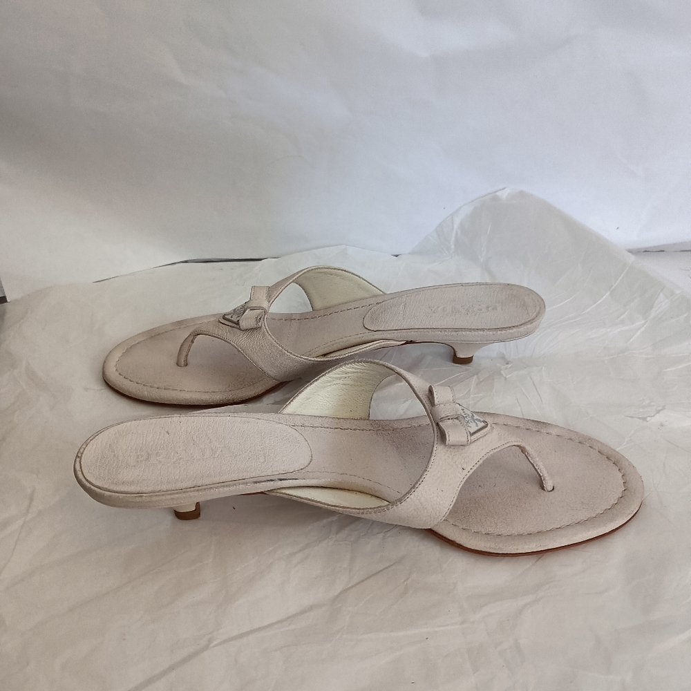 Prada bow thong leather triangle logo sandals size 39.5 - Picture 16 of 16